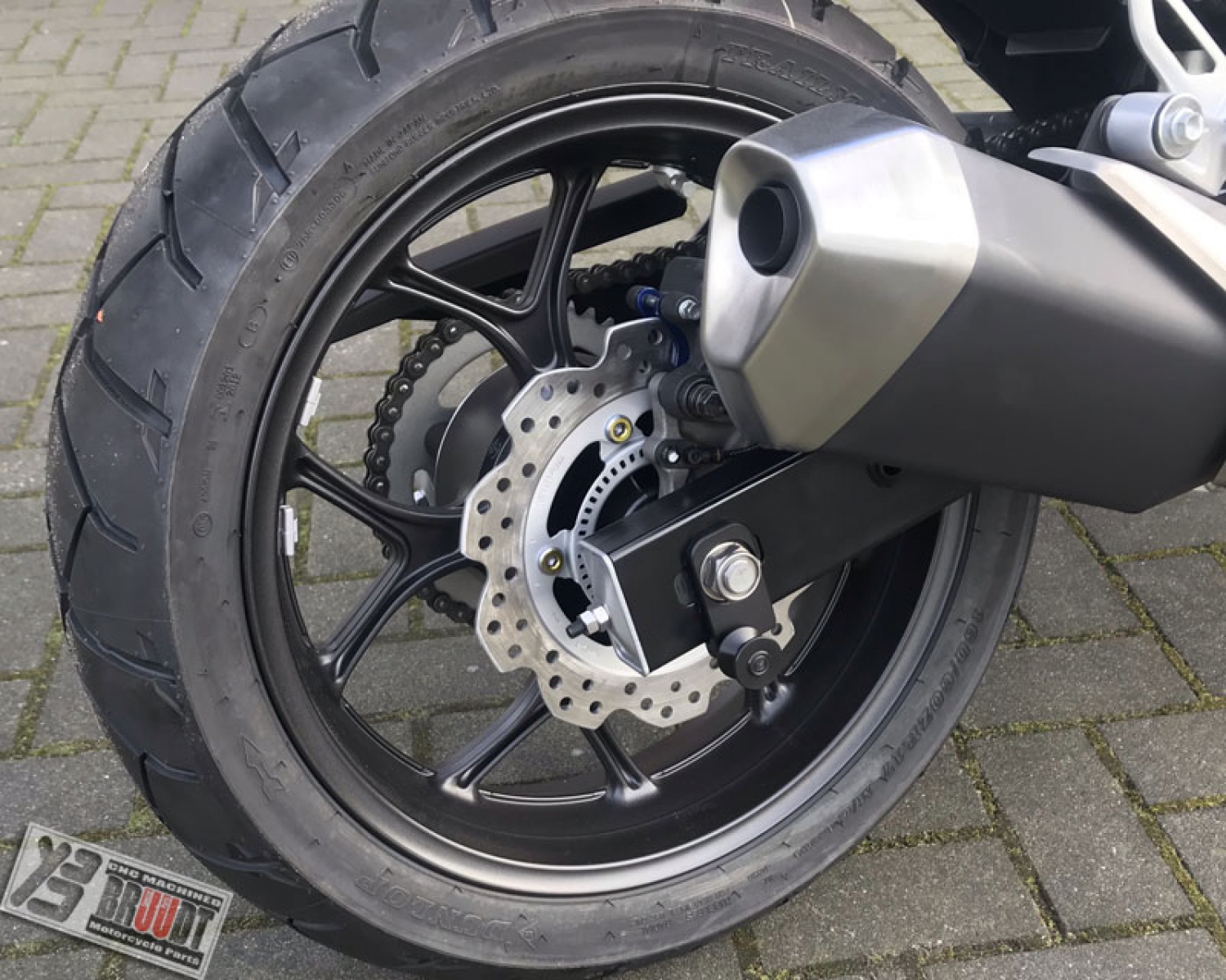 BRUUDT Spannklötze Satz mit Montageständer Aufnahme für die Honda NC700X, NC750X, NC700S, NC750S, CTX700