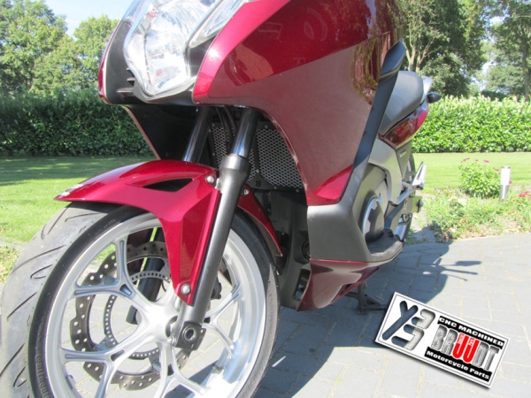 Kühlerabdeckung für Honda Integra 700 und 750 Schwarz/Silber Kühlerabdeckung für Honda Integra 700 und 750 Schwarz/Silber